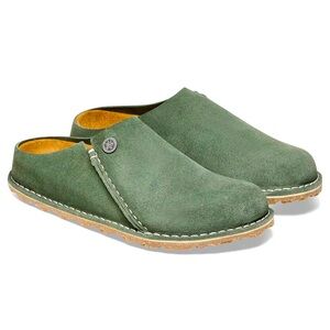 Birkenstock classic slip-on
Size40: ladies 9 mens 7
Worn once 
No scuffs/marks.